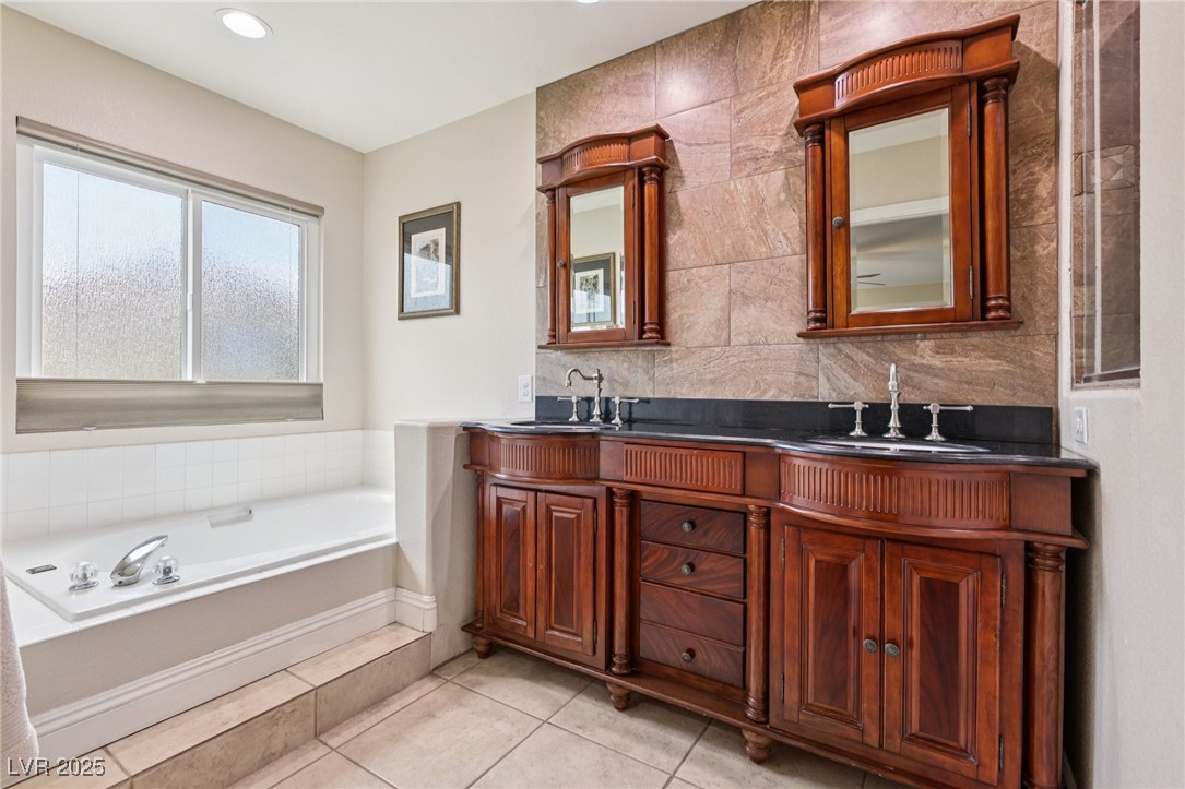 8221 Hollow Wharf Drive