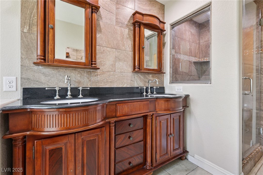 8221 Hollow Wharf Drive