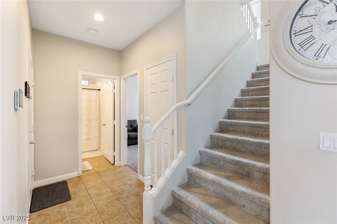 7597 Aspen Color Street