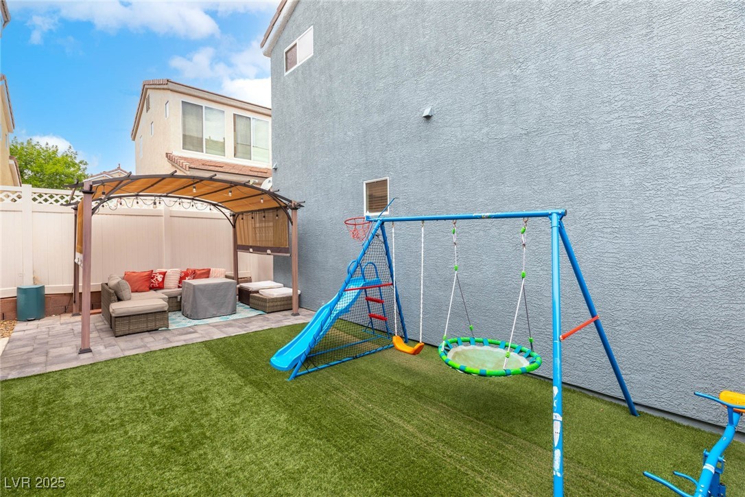 7597 Aspen Color Street