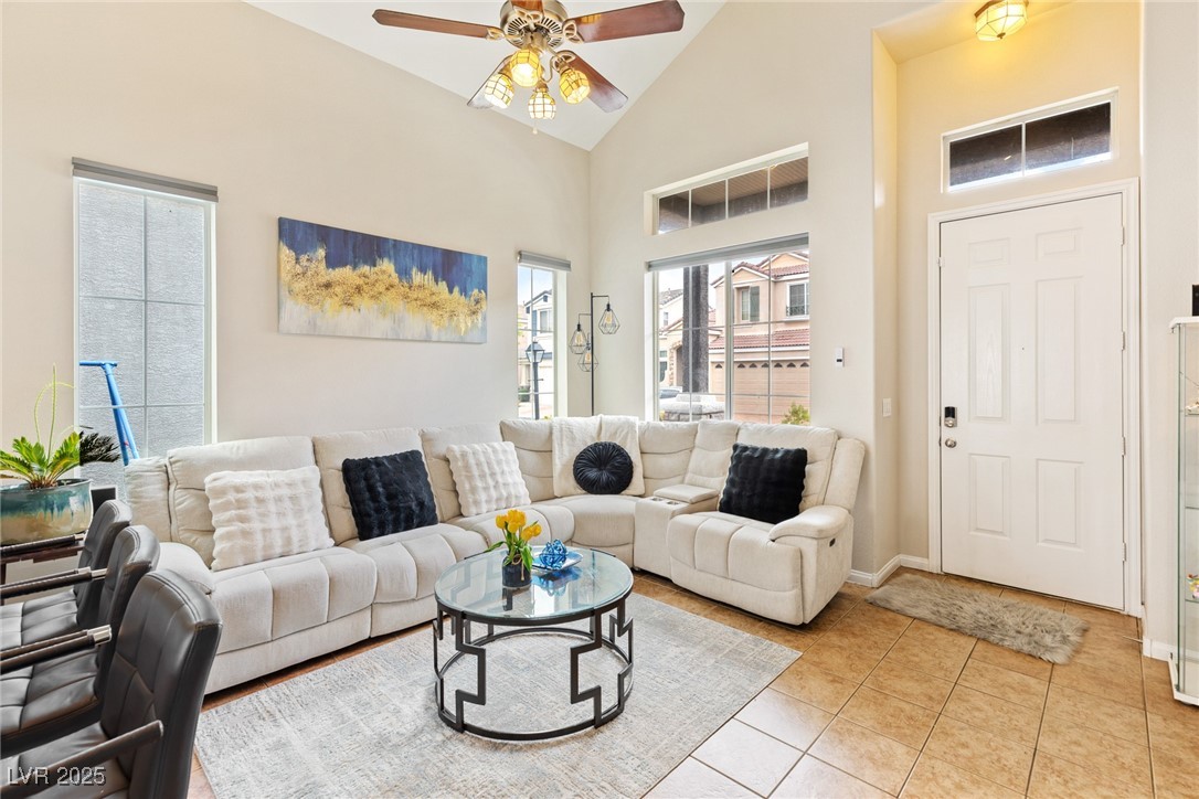 7597 Aspen Color Street