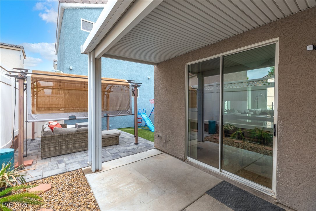 7597 Aspen Color Street