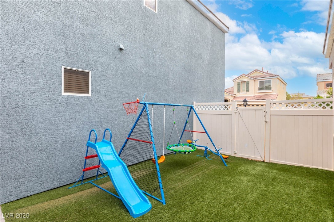 7597 Aspen Color Street