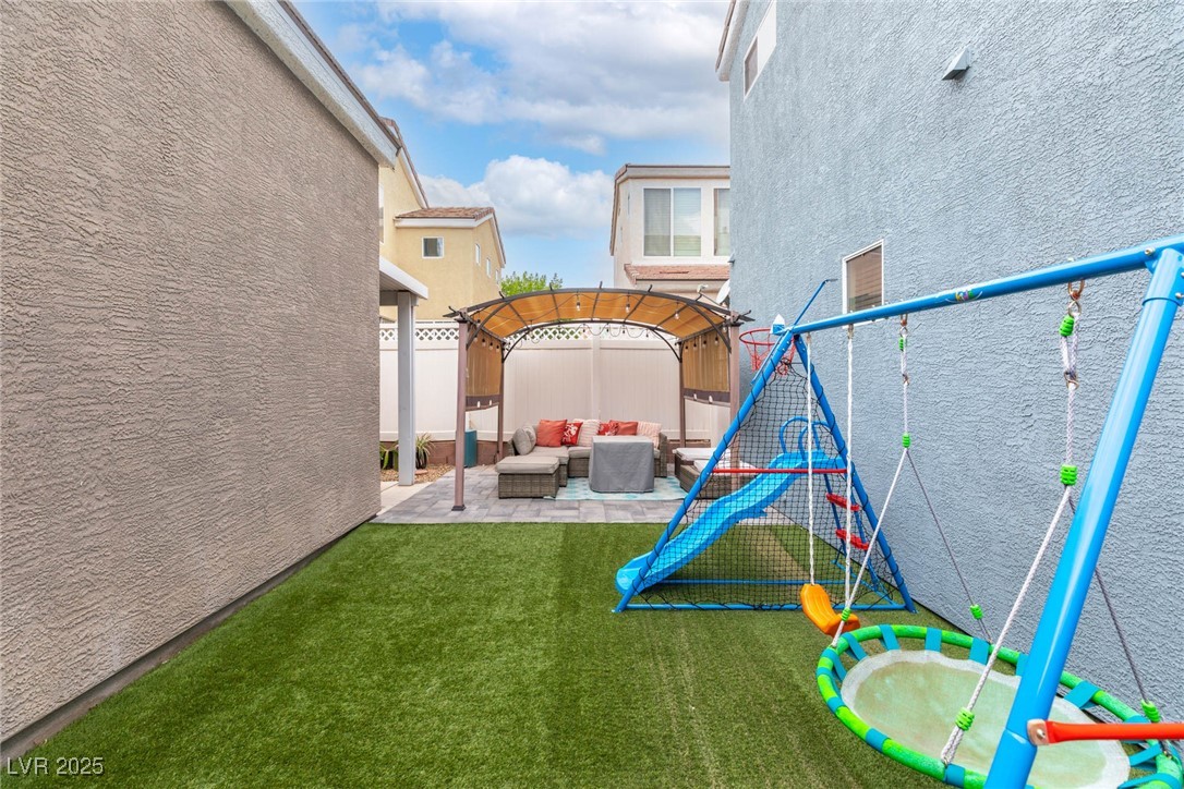 7597 Aspen Color Street