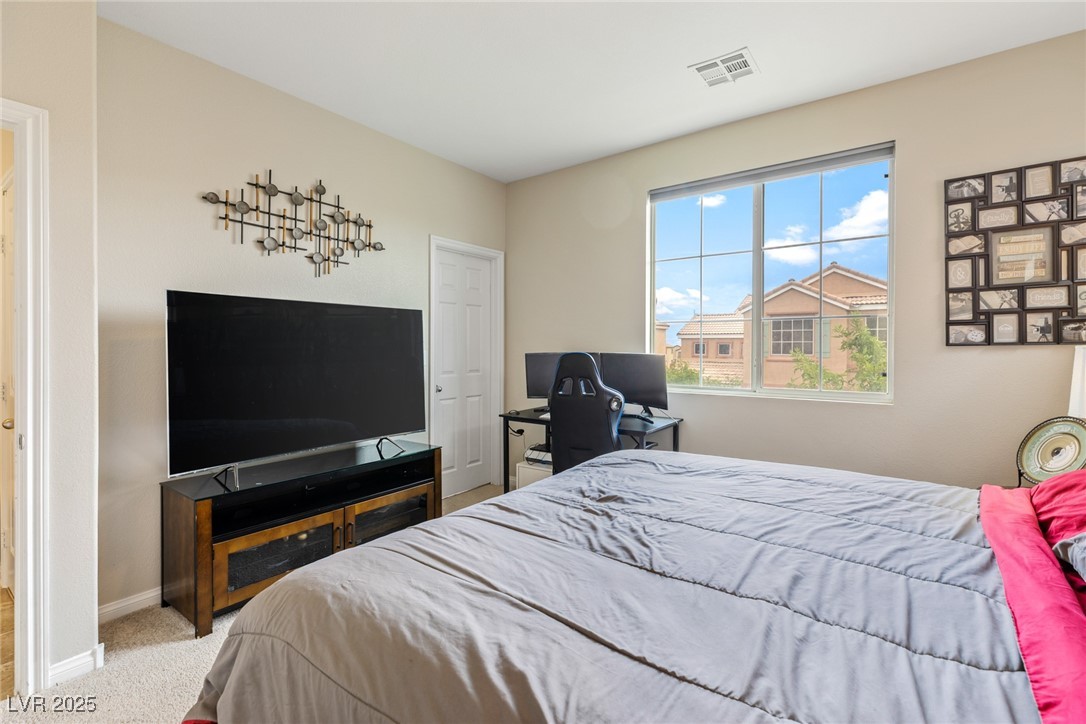 7597 Aspen Color Street