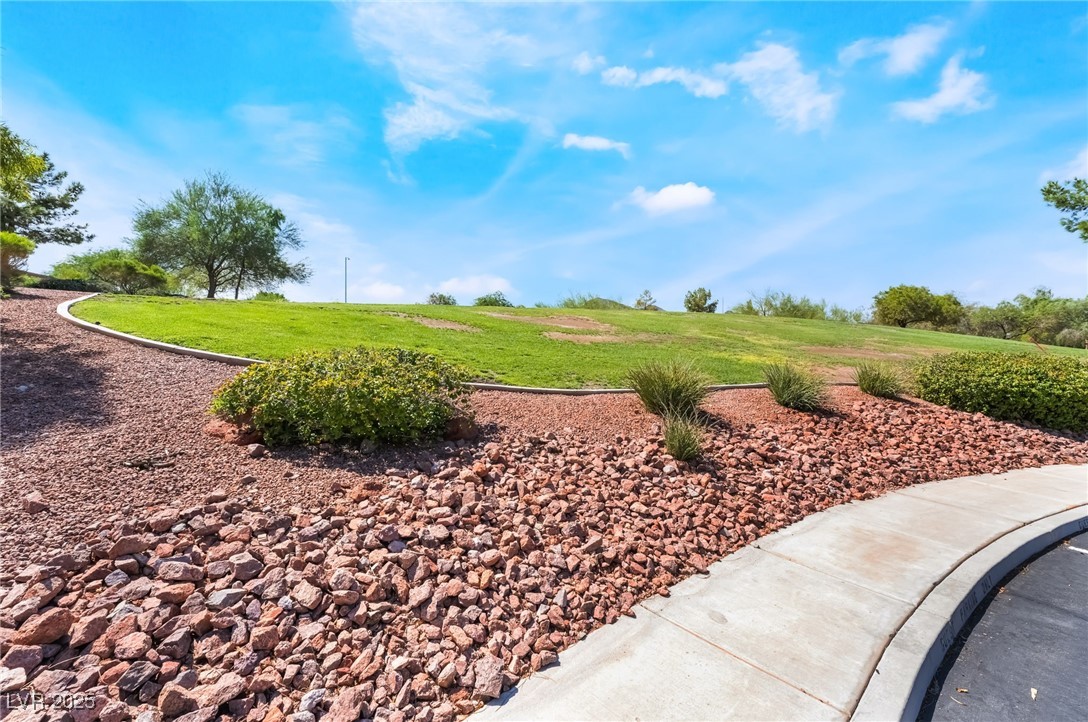 653 Monument Point Street