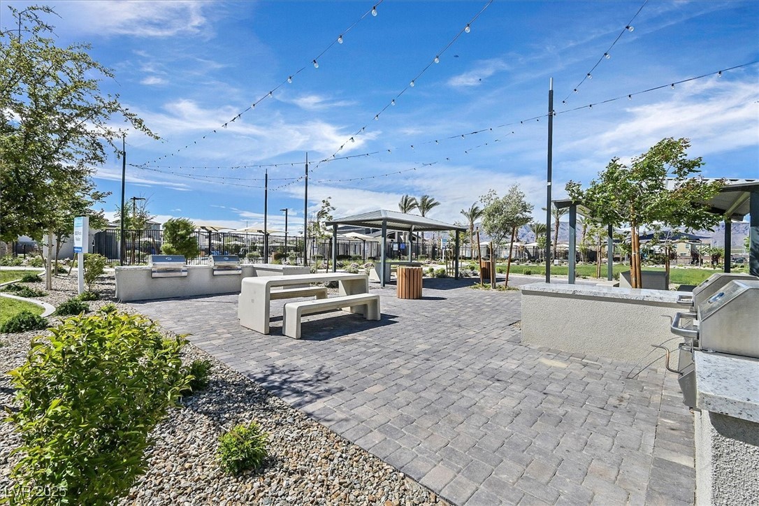 6867 Evening Orchid Street