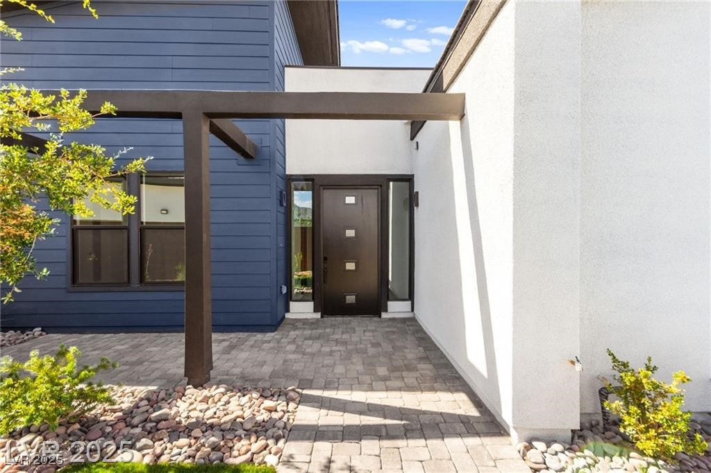 6385 Leeland Court