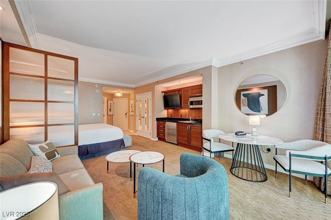 135 East Harmon Avenue 817