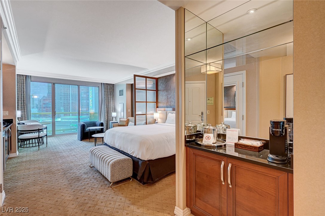 135 East Harmon Avenue 817