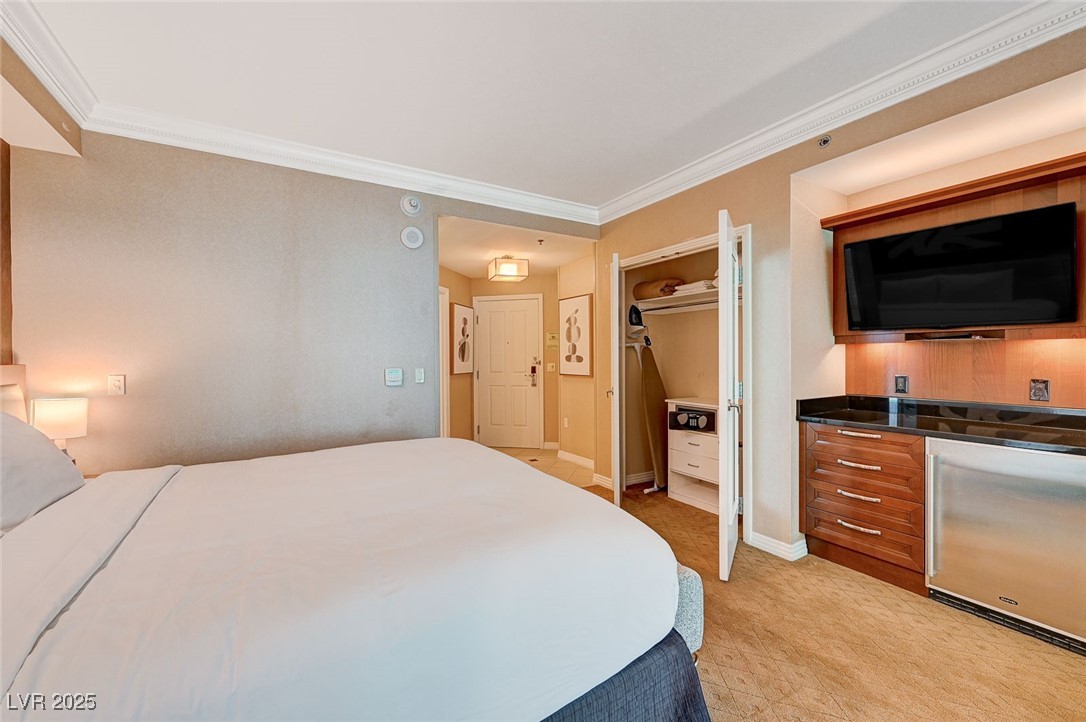 135 East Harmon Avenue 817