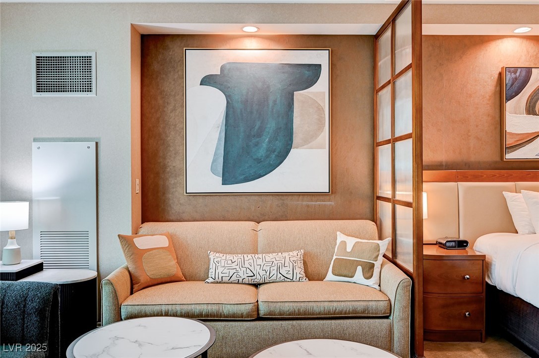 135 East Harmon Avenue 817