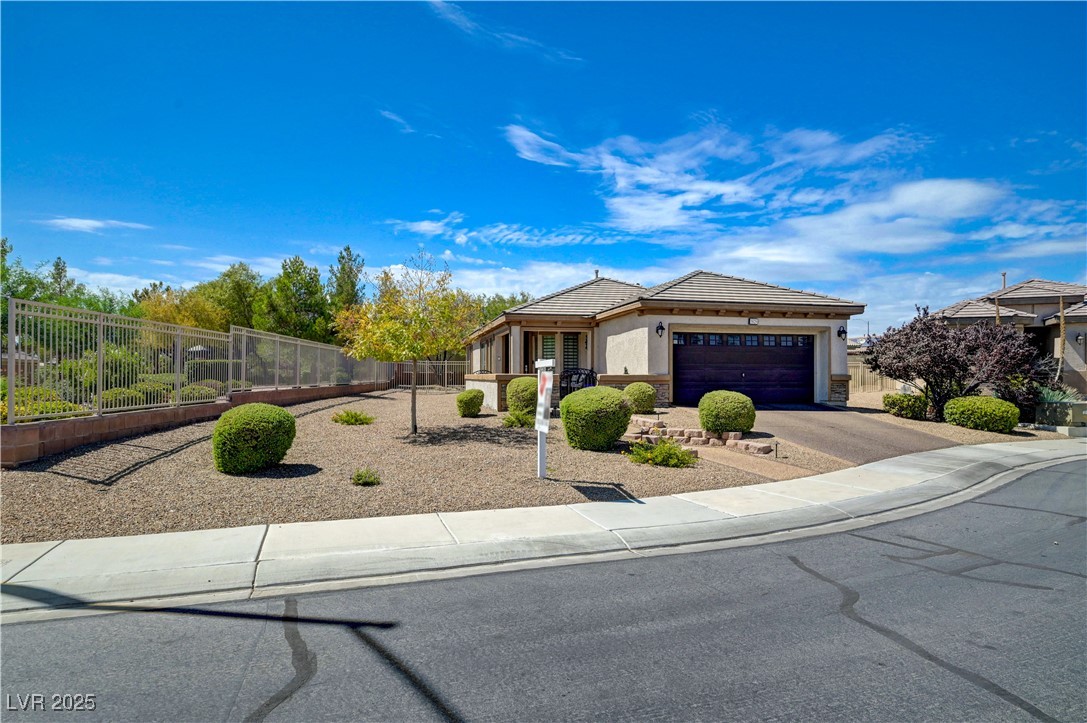 5829 Summit Greens Street