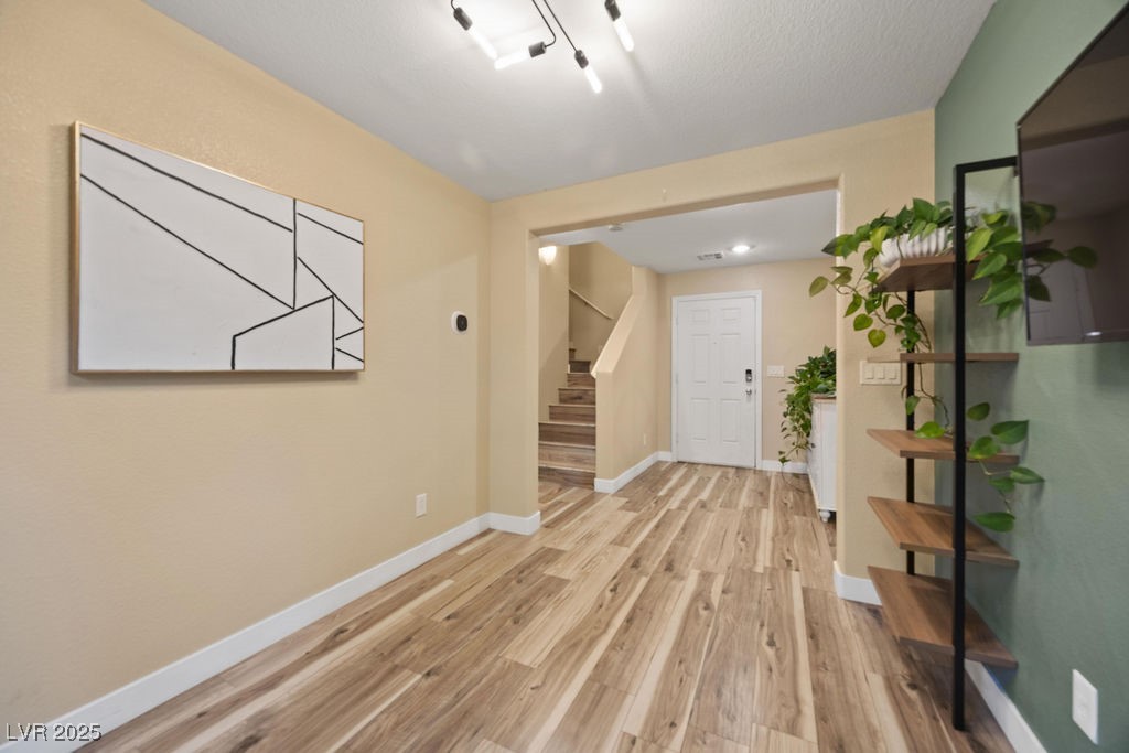 10423 Wildflower Gully Street