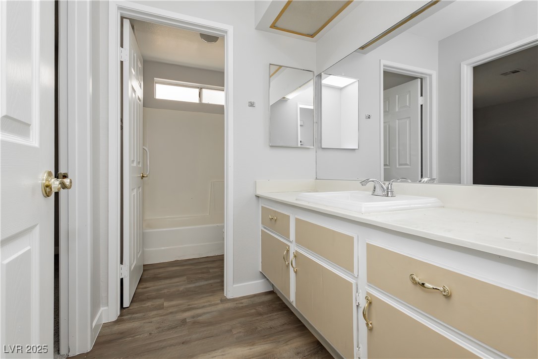 3619 Edinburgh Drive