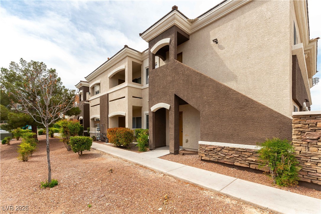 9303 Gilcrease Avenue 1215