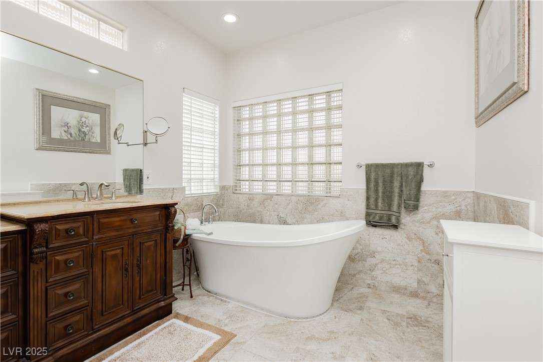 932 Rhyolite Terrace