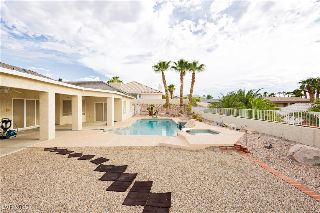 932 Rhyolite Terrace