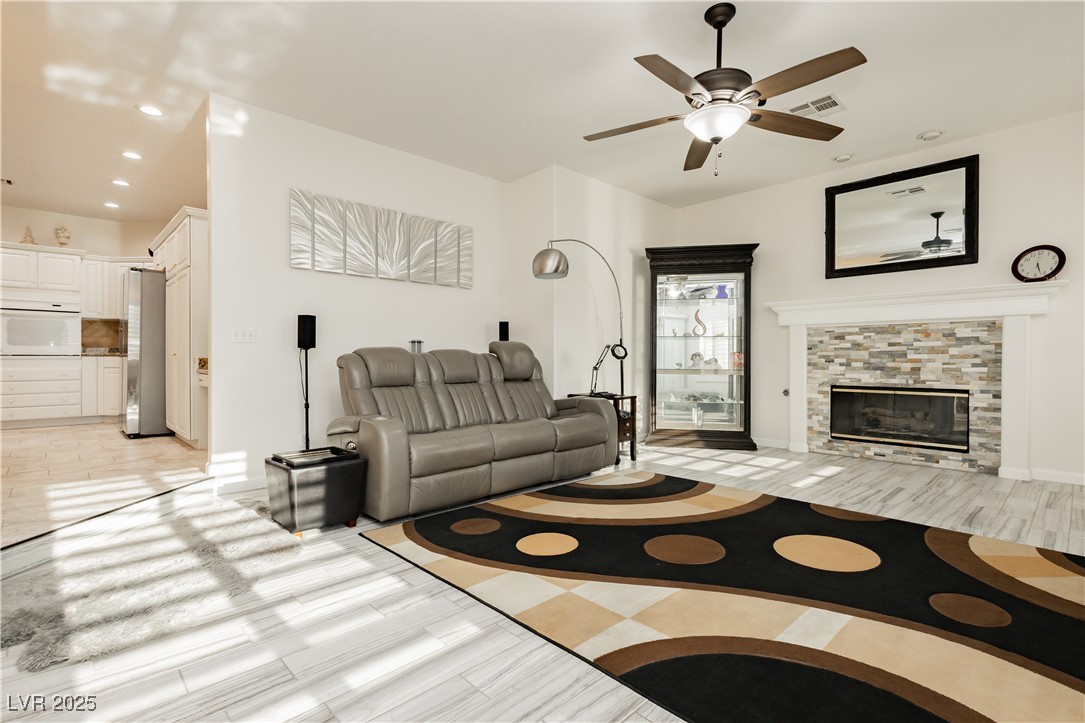 932 Rhyolite Terrace