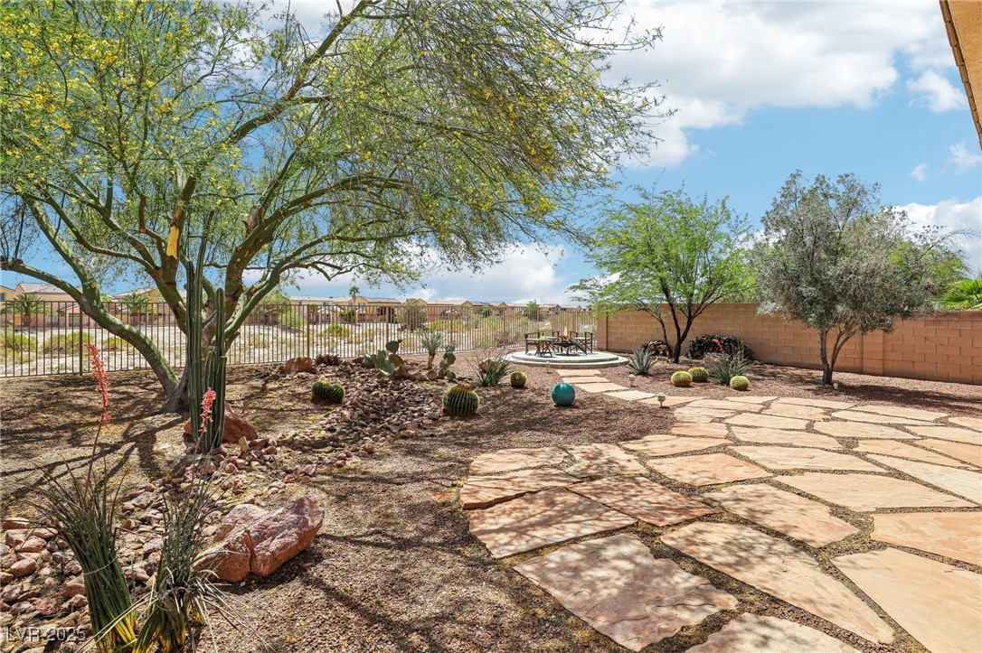 8316 Imperial Lakes Street