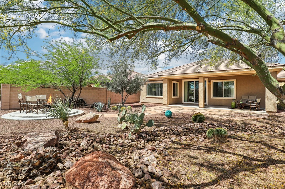 8316 Imperial Lakes Street