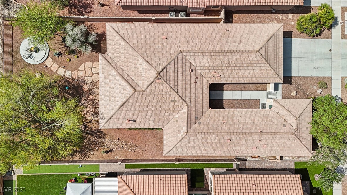 8316 Imperial Lakes Street