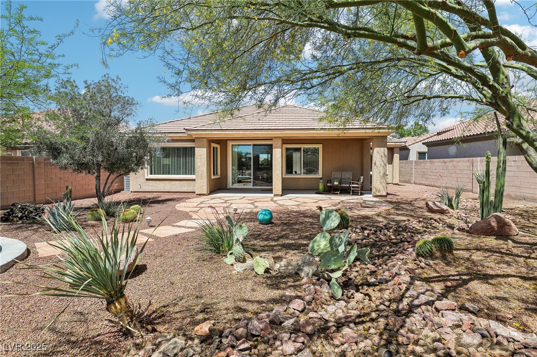 8316 Imperial Lakes Street