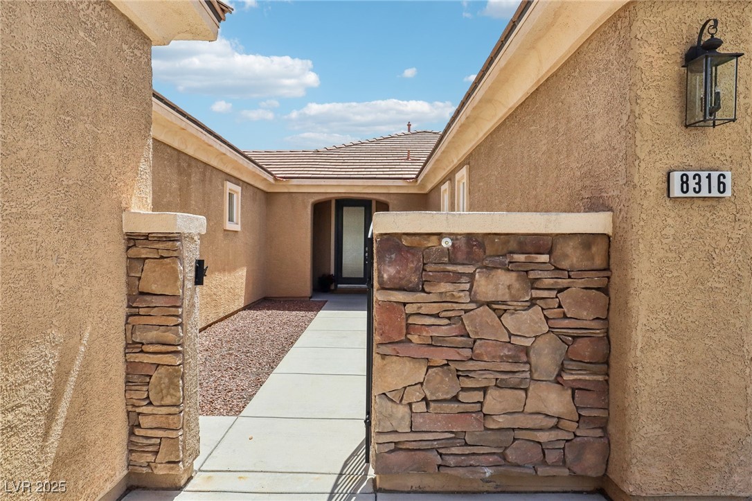 8316 Imperial Lakes Street