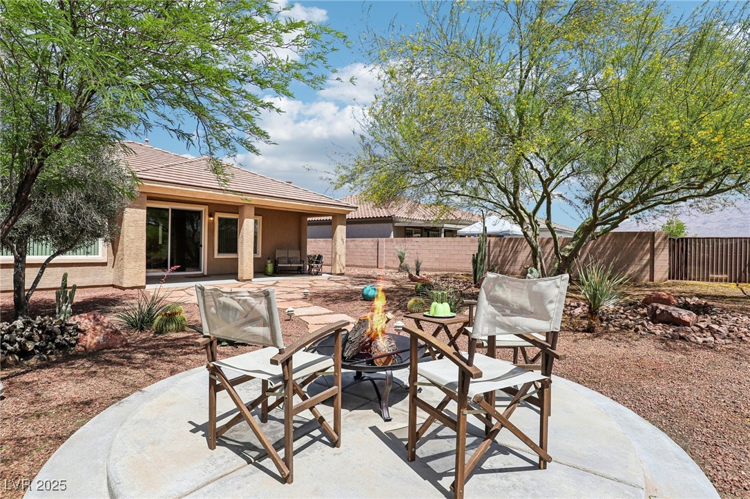 8316 Imperial Lakes Street