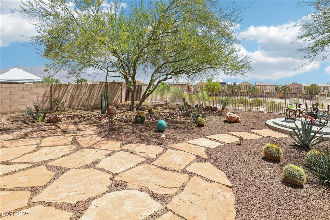 8316 Imperial Lakes Street