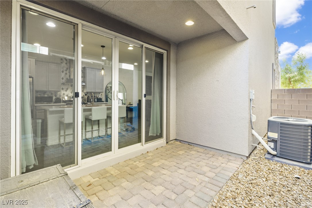 11689 Bearpaw Meadow Avenue