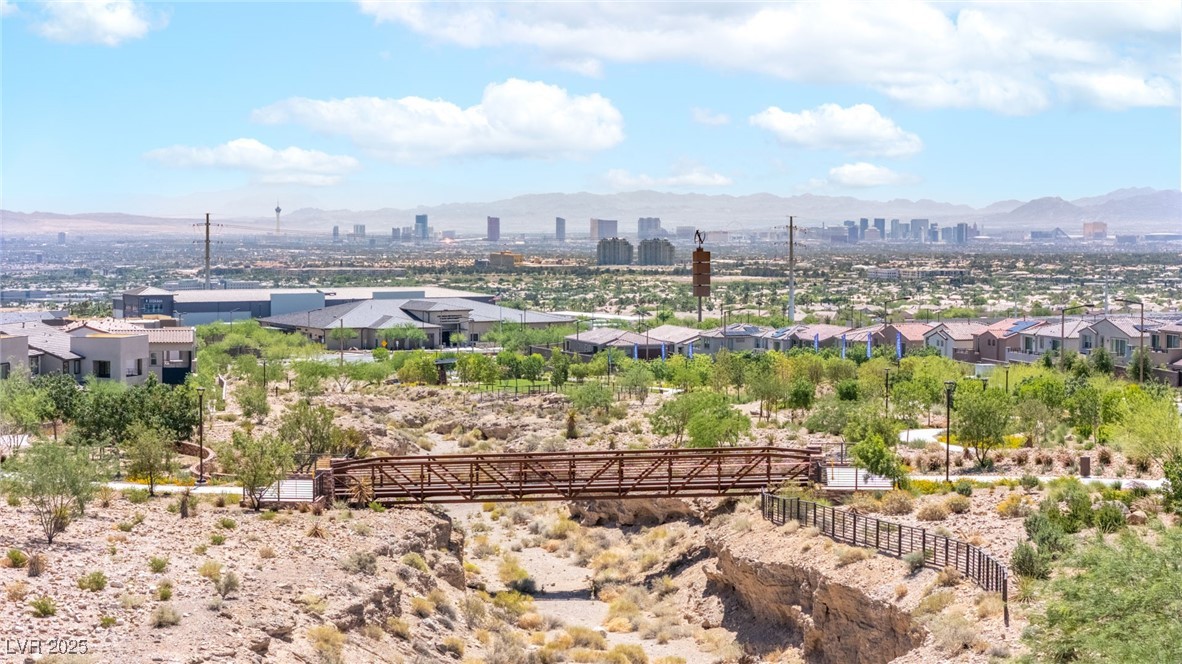 11689 Bearpaw Meadow Avenue