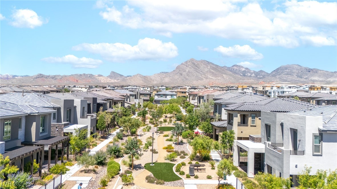 11689 Bearpaw Meadow Avenue