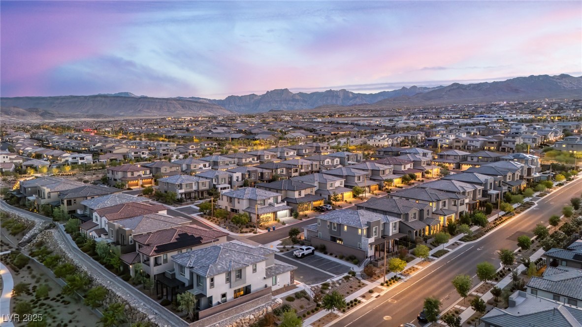 11689 Bearpaw Meadow Avenue