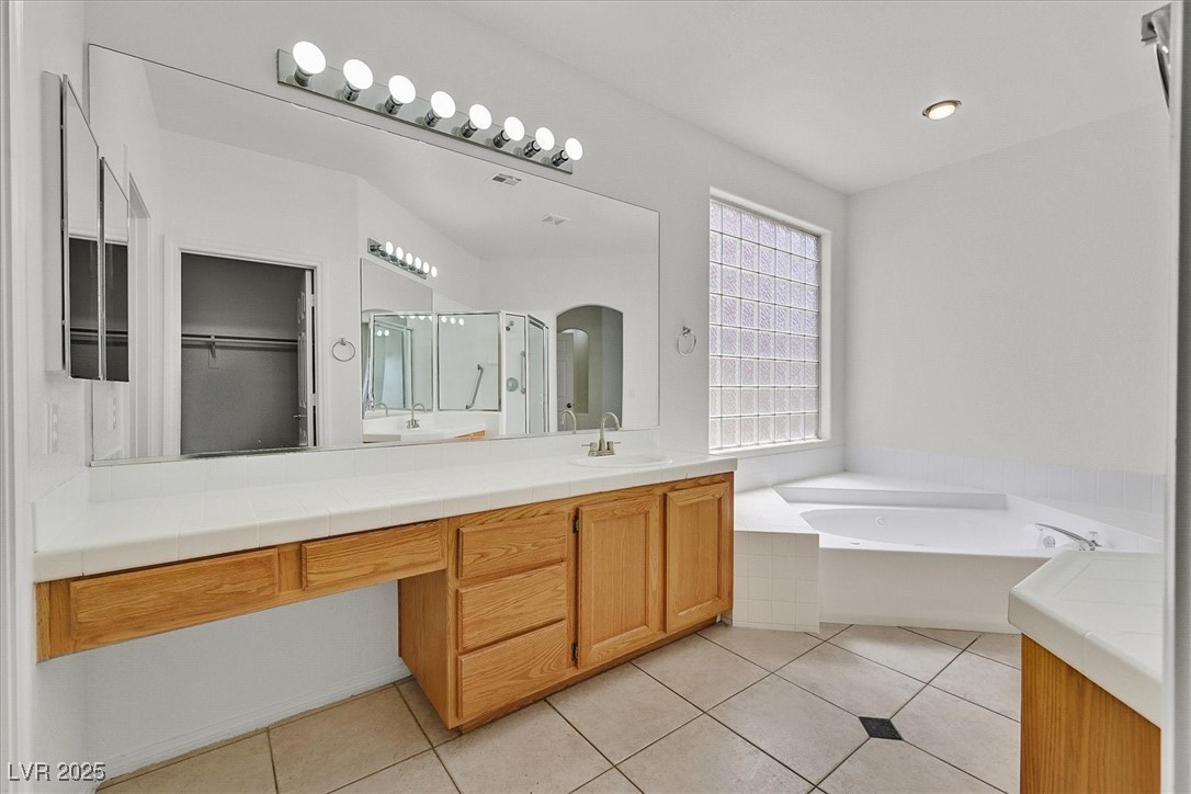 8887 Mia Moore Avenue