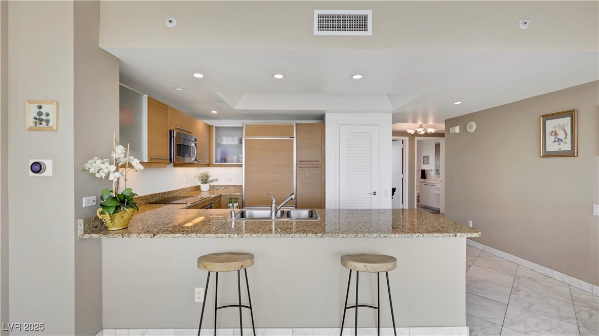 322 Karen Avenue 1001