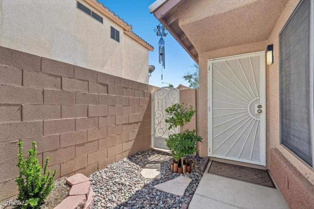 875 Rainbow Rock Street