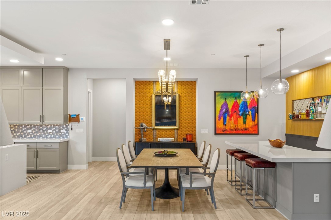 445 Cliff Terrace Avenue