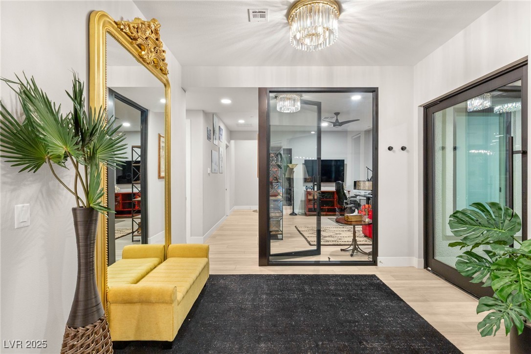 445 Cliff Terrace Avenue