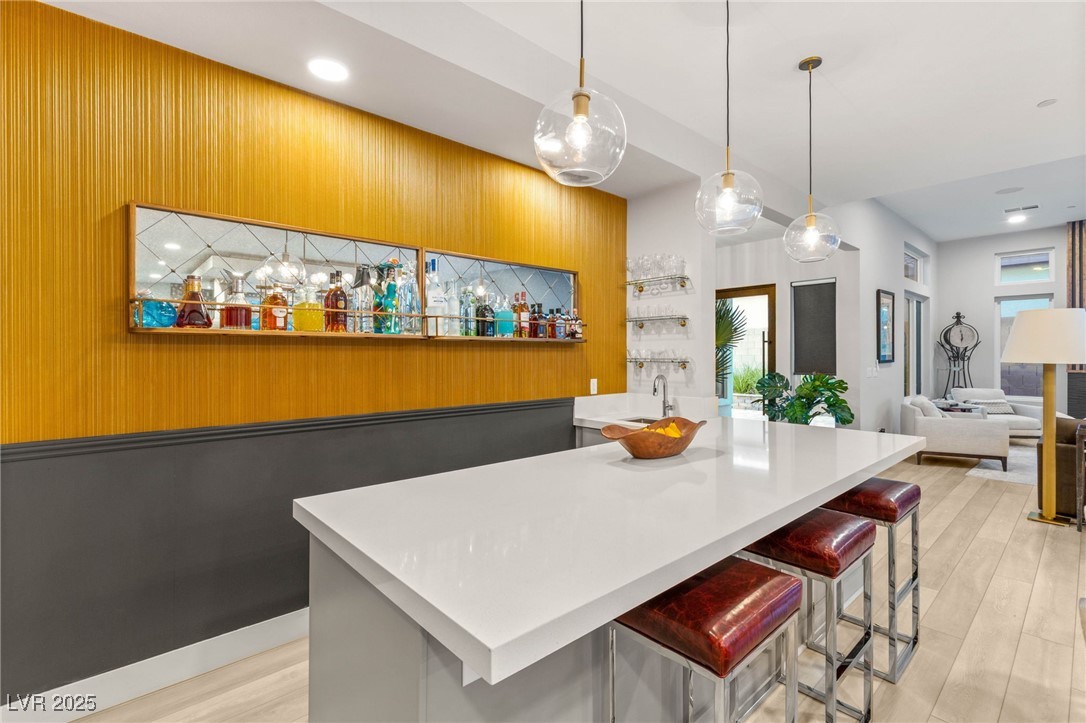 445 Cliff Terrace Avenue