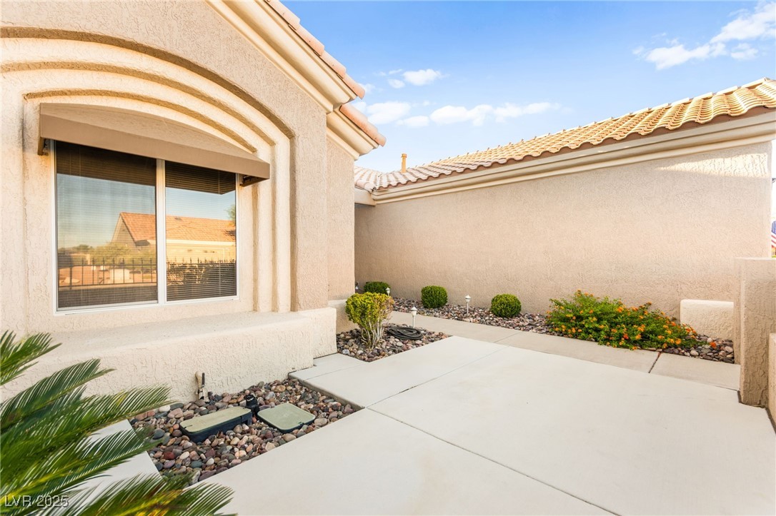 2501 Indigo Valley Street