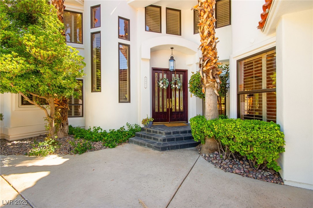 8901 Robinson Ridge Drive