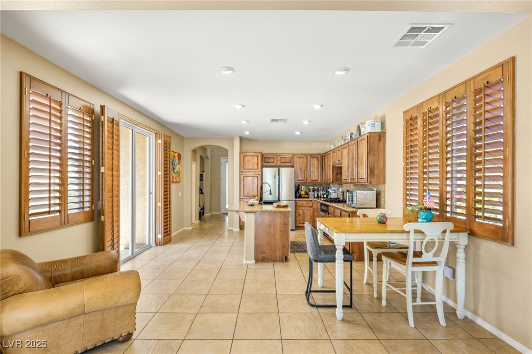 2316 Summer Home Street