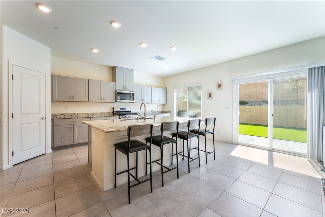 7211 Alabaster Peak Street