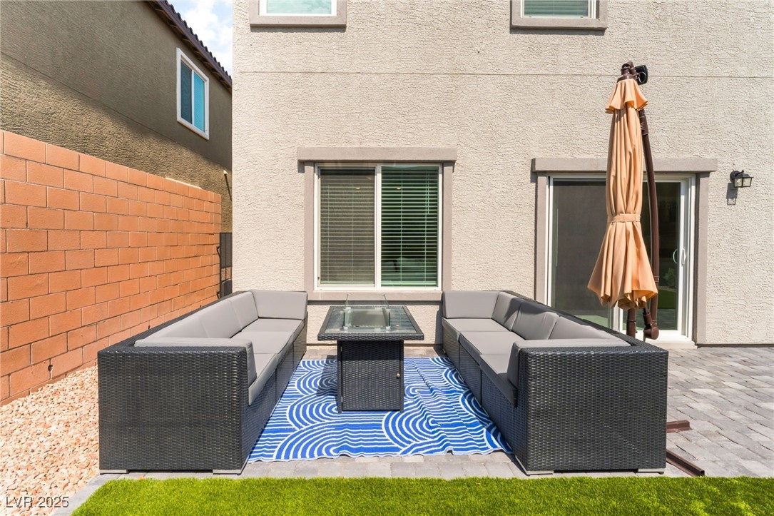 7211 Alabaster Peak Street