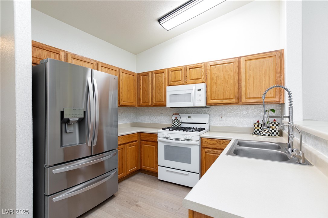 2566 Velez Valley Way