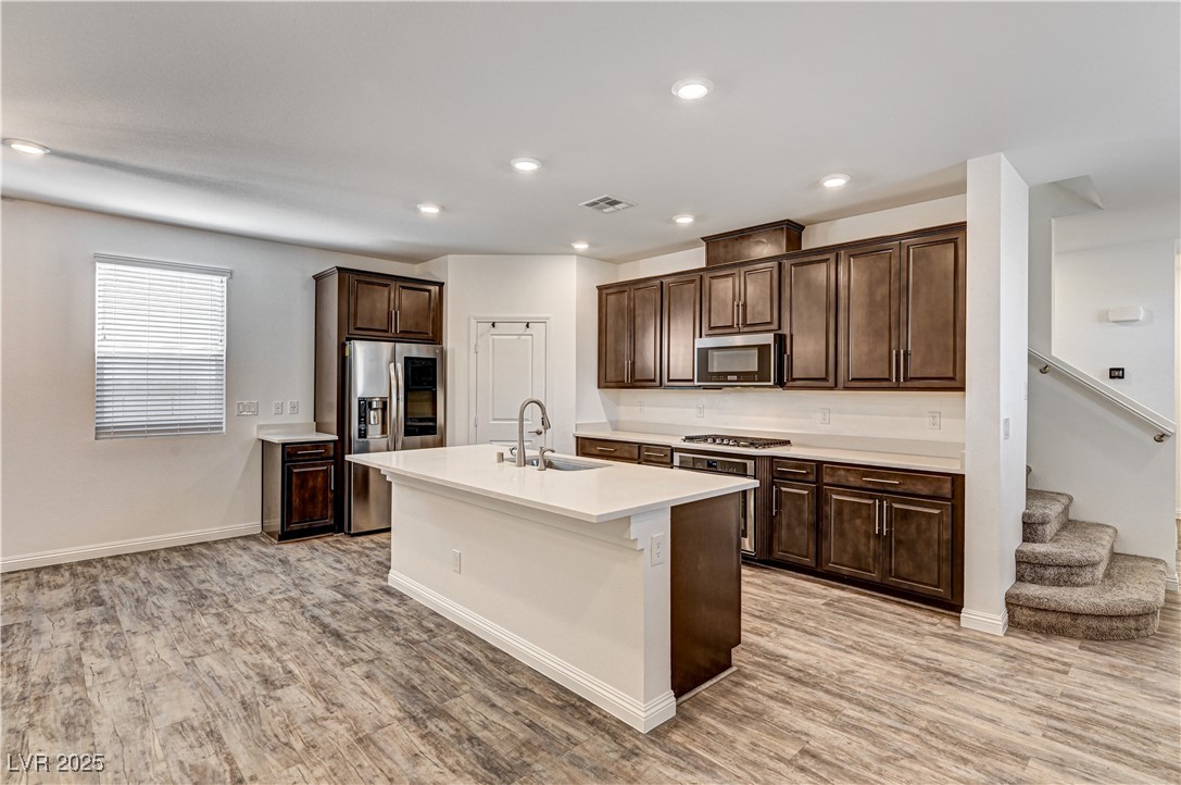 5544 Jinsha River Street