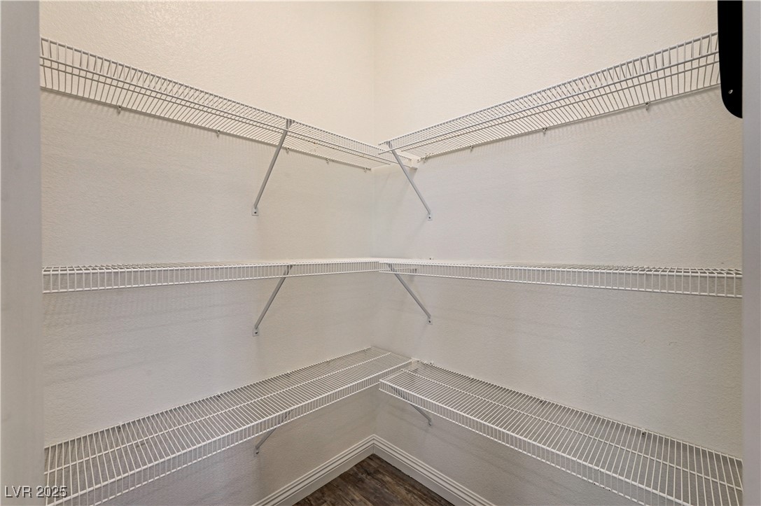 5544 Jinsha River Street