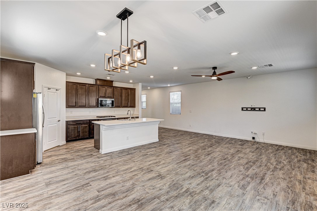 5544 Jinsha River Street