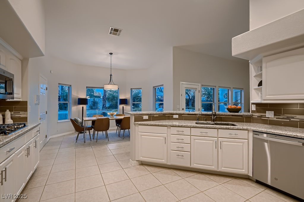 7500 Crystal Cave Drive